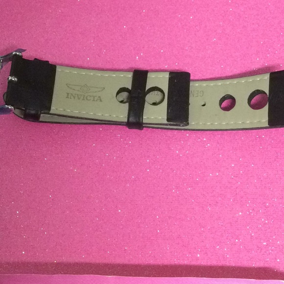 INVICTA - Picture 2 of 4